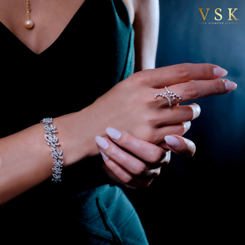BMQLEAF-18K White Gold-Nature Inspire-Diamond Bracelet