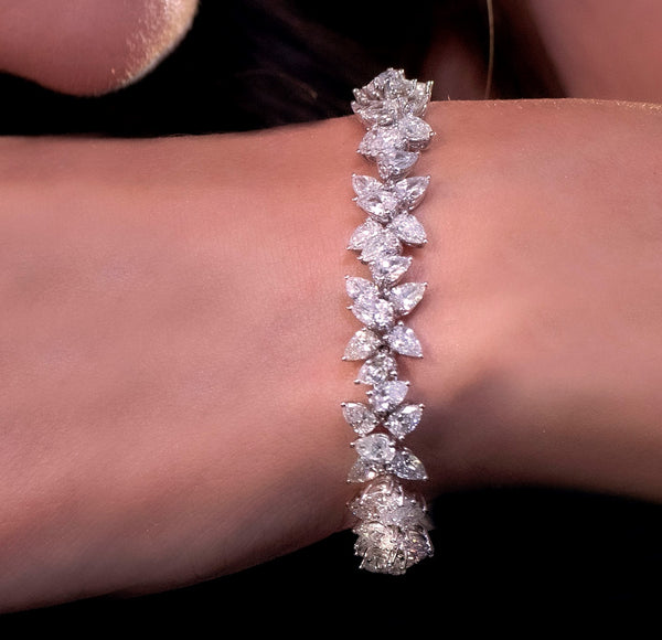 Luminous Leaf-18K White Gold-Nature Inspired-Diamond Bracelet-Womens Jewelry