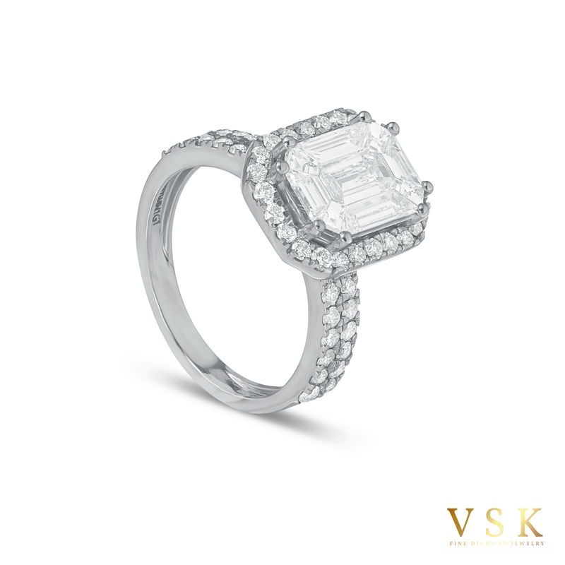 Emerald Elegance-18K White Gold-Emerald Cut-Diamond Ring